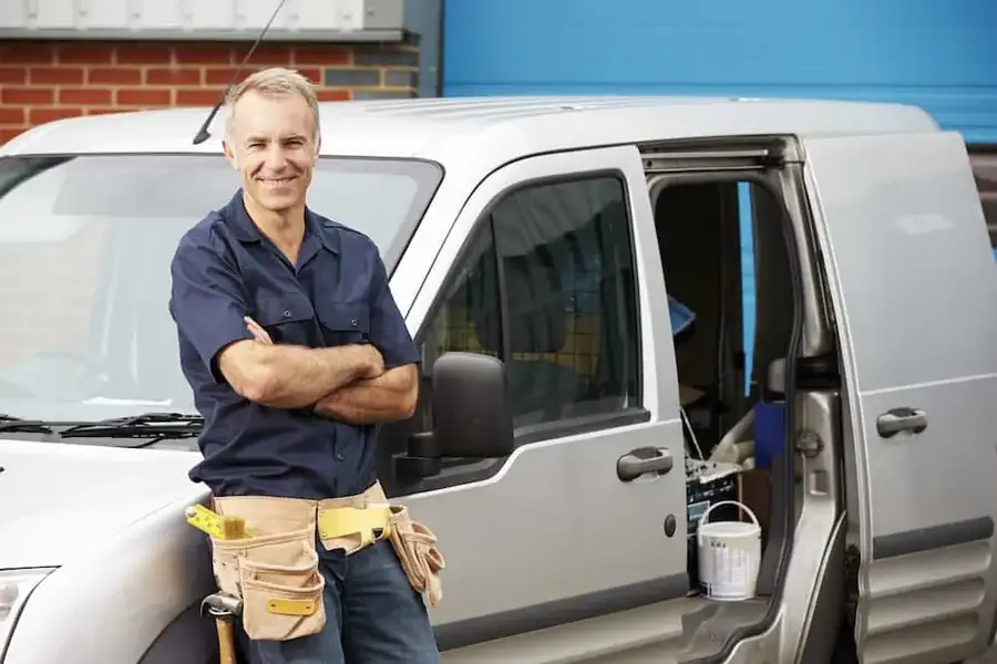 SERVICE Plumber at Van